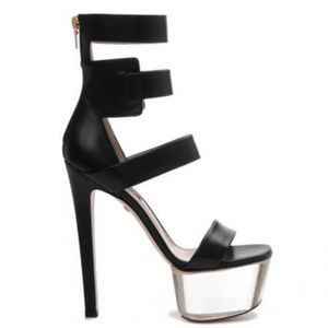 These brand new Ruthie Davis Shoes with original 📦 is definitely a show stopper